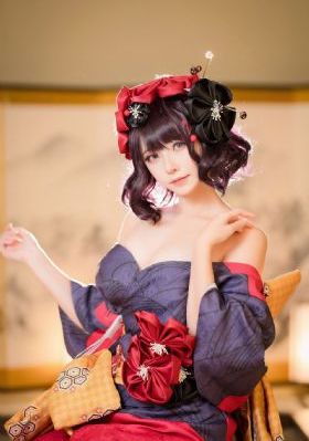 欧美老色鬼_十万网红美女美酱